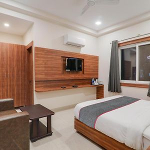 Townhouse Majestic Hotel Near Phoenix Palassio